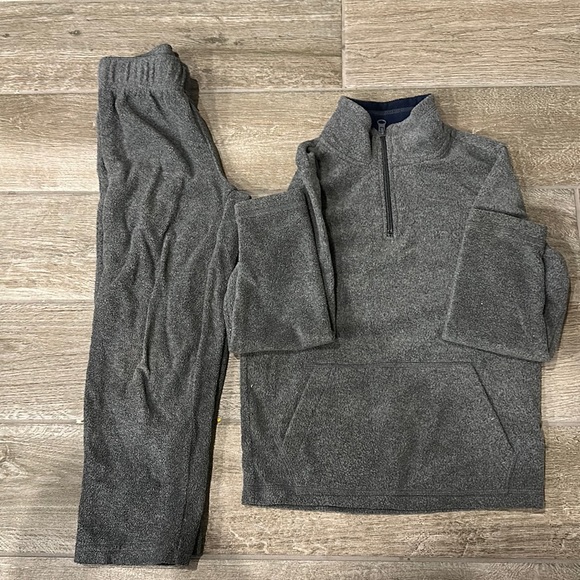 Other - Youth Boys Sweatsuit Top and bottom